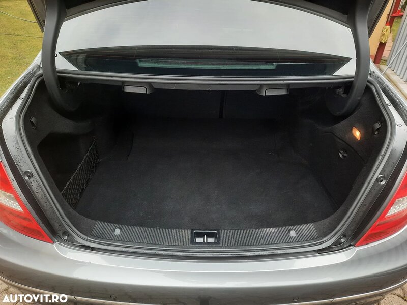 Mercedes-Benz C 220