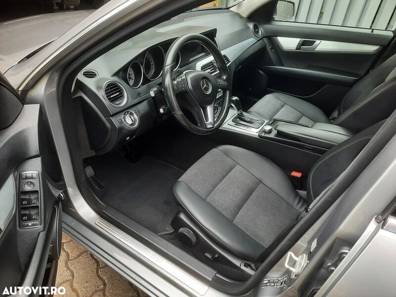 Mercedes-Benz C 220