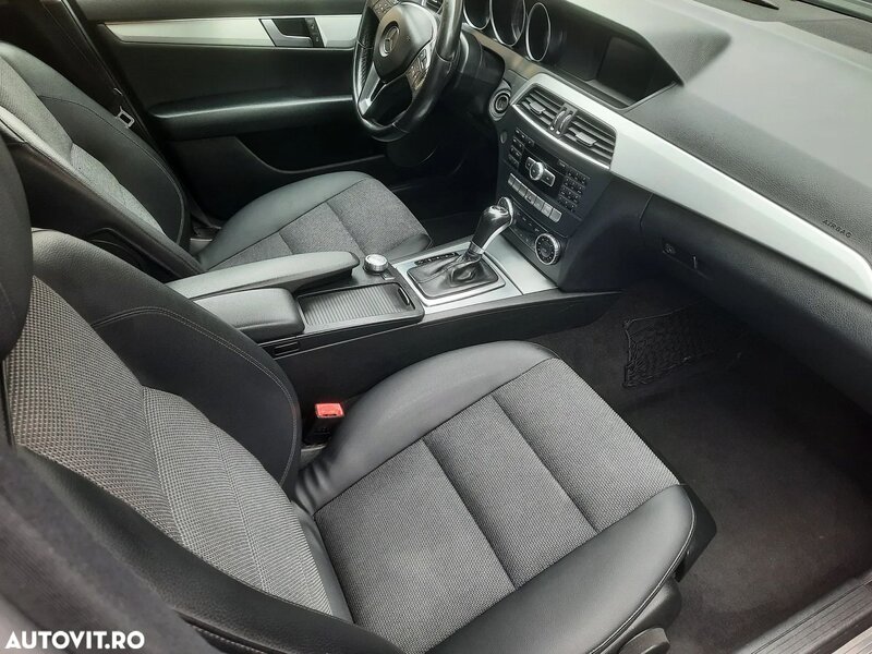 Mercedes-Benz C 220